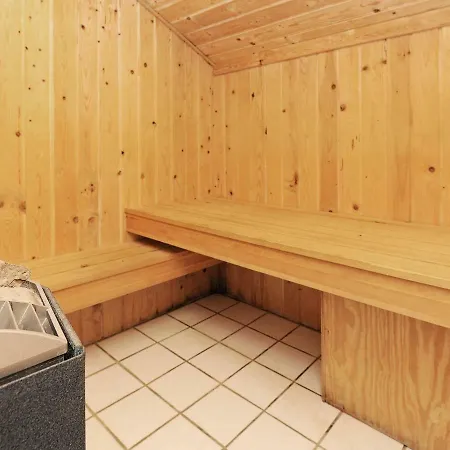 Holiday home Four-bedroom Holiday In Tranekaer 4 *