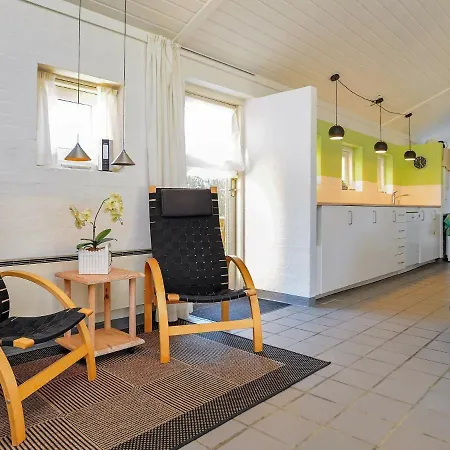 Four-bedroom Holiday In Tranekaer 4 Holiday home Skattebolle